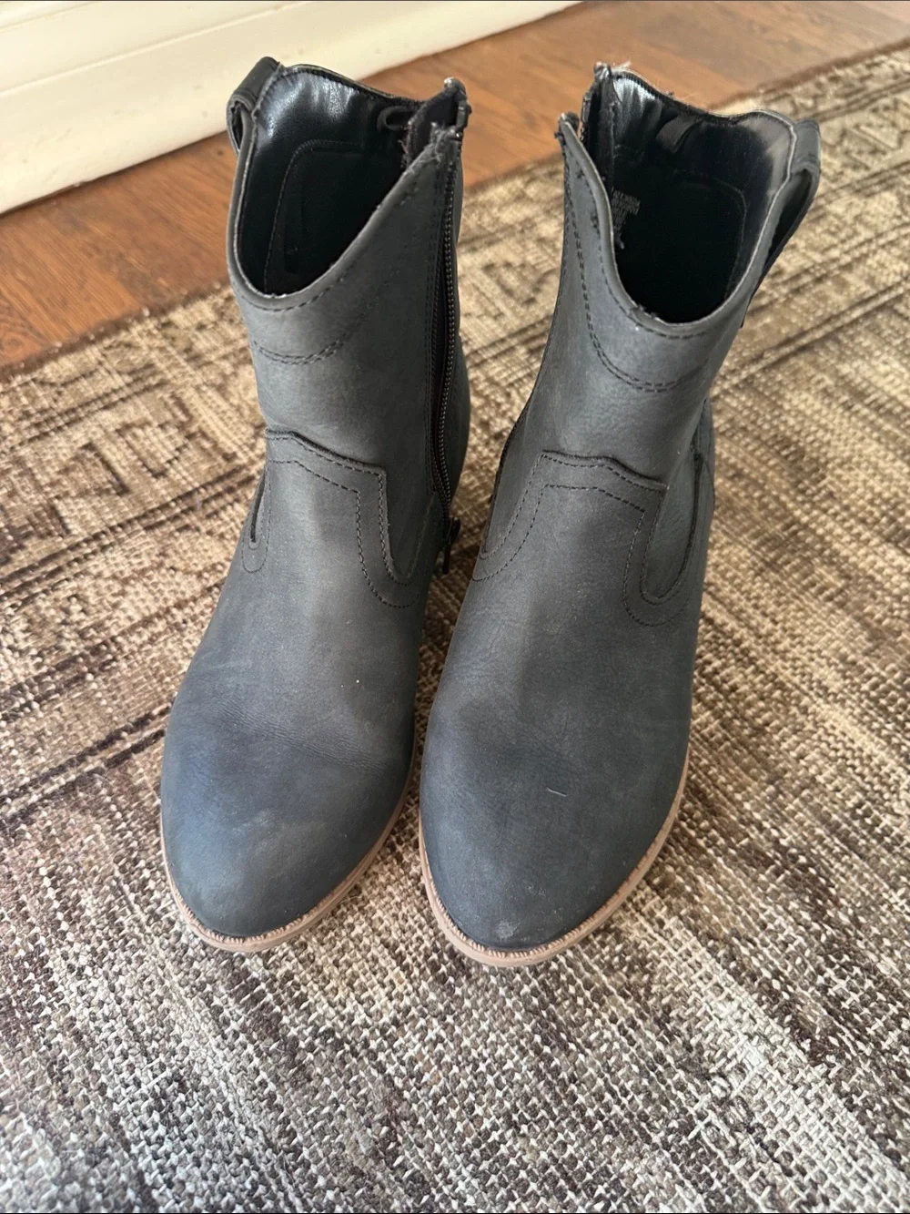 Girls us2  Black Ankle Boots - Classic Zip Side Chelsea Style